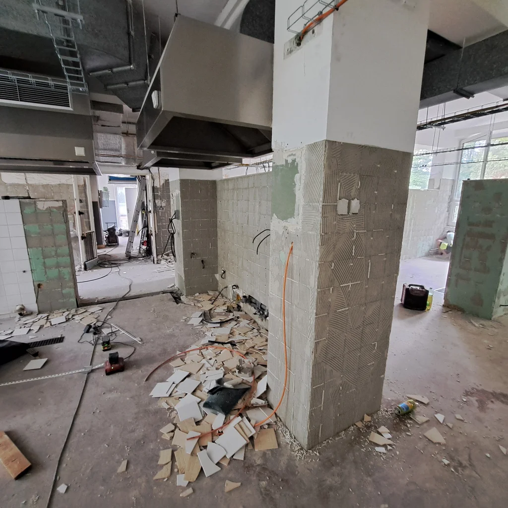 Školní jídelna - průběh prací